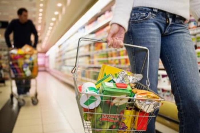 Los españoles gastamos cada vez menos en alimentación