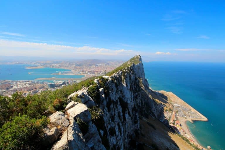 Gibraltar reabre toda su economía sin restricciones