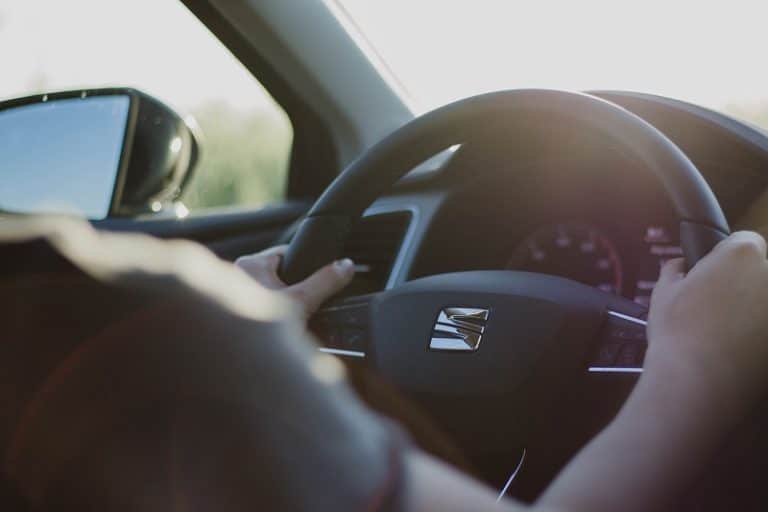 ¿Cómo funciona el seguro de coche de Hello Auto?